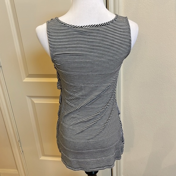 White House Black Market top - Picture 3 of 9